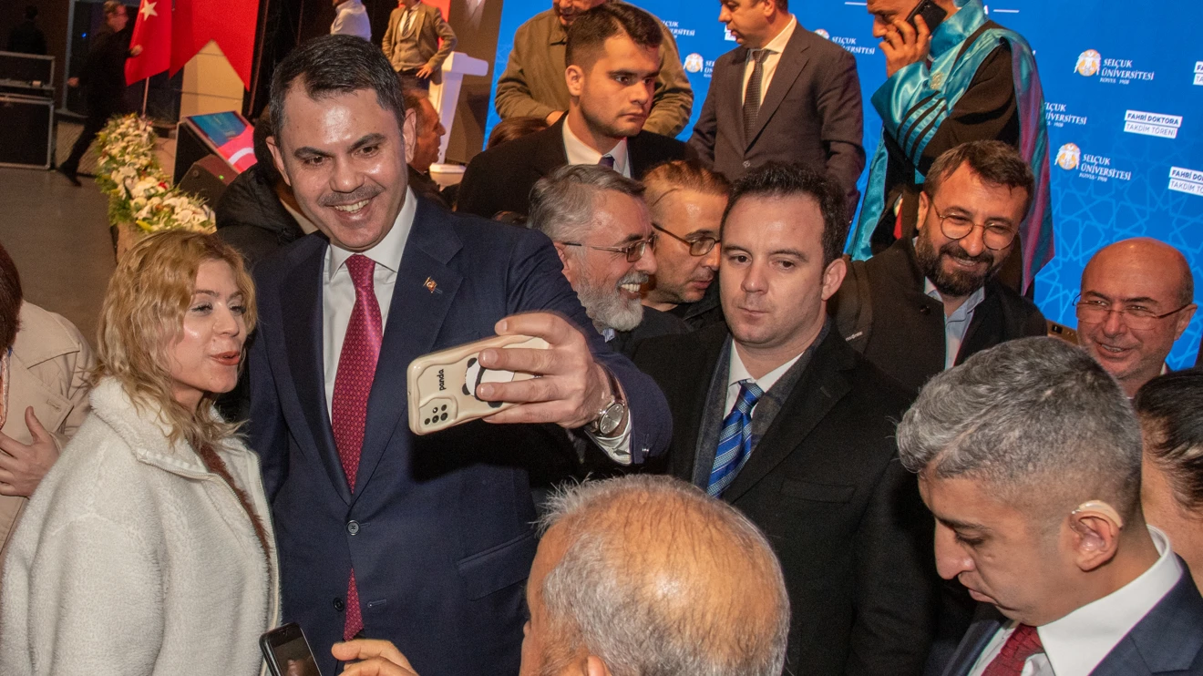 Bakan Murat Kurum’a Selçuk Üniversitesinde fahri doktora payesi takdim edildi